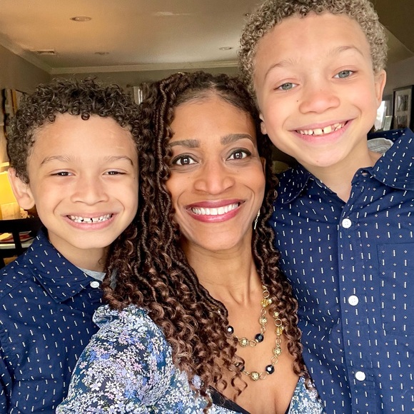 Meet Your Posher, Nikki - Picture 1 of 3